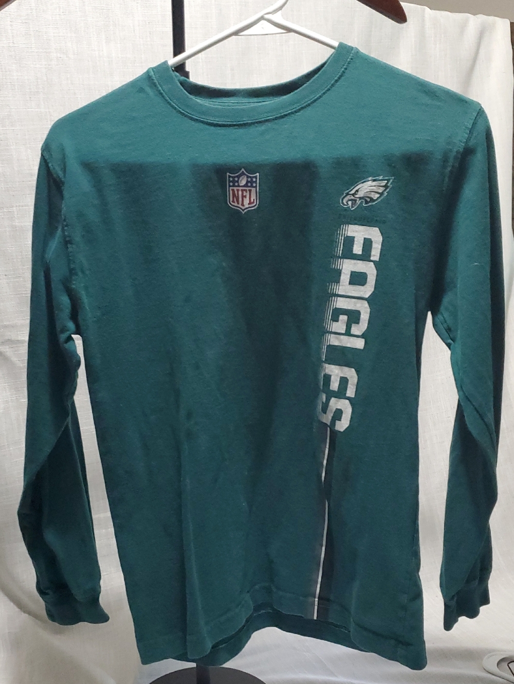 NFL Dark Green Crewneck Tee with Printed NFL Shield Sz M 10/12